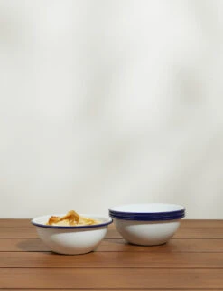 Enamelware Cereal Bowl (Set Of 4) By Crow Canyon -Restaurant Supplies Store EnamelwareCerealBowl 20oz BlueRim Setof4 7506