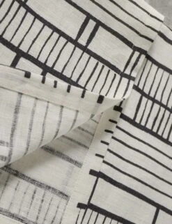 Sector Linen Napkins (Set Of 4) By Hadiya Williams -Restaurant Supplies Store SectorLinenNapkins Setof4 byHadiyaWilliams A0655723 1120 scaled